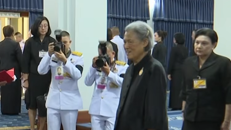 title - เลขาธิการ ส.ป.ก. ร่วมเข้าเฝ้าทูลละอองพระบาทถวายพระพรชัยมงคล สมเด็จพระกนิษฐาธิราชเจ้า กรมสมเด็จพระเทพรัตนราชสุดา ฯ สยามบรมราชกุมารี